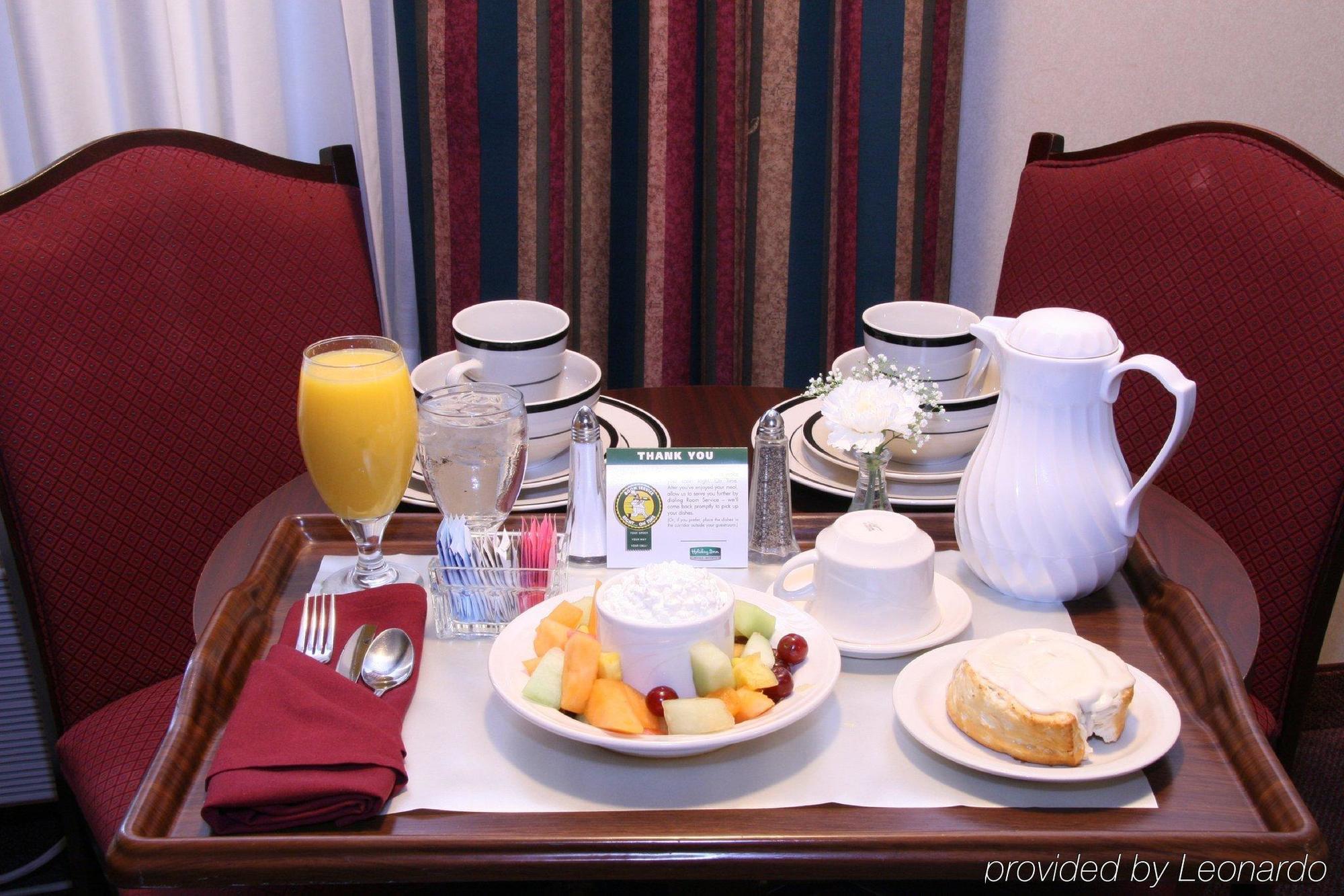 Holiday Inn Selma - Swancourt Екстериор снимка