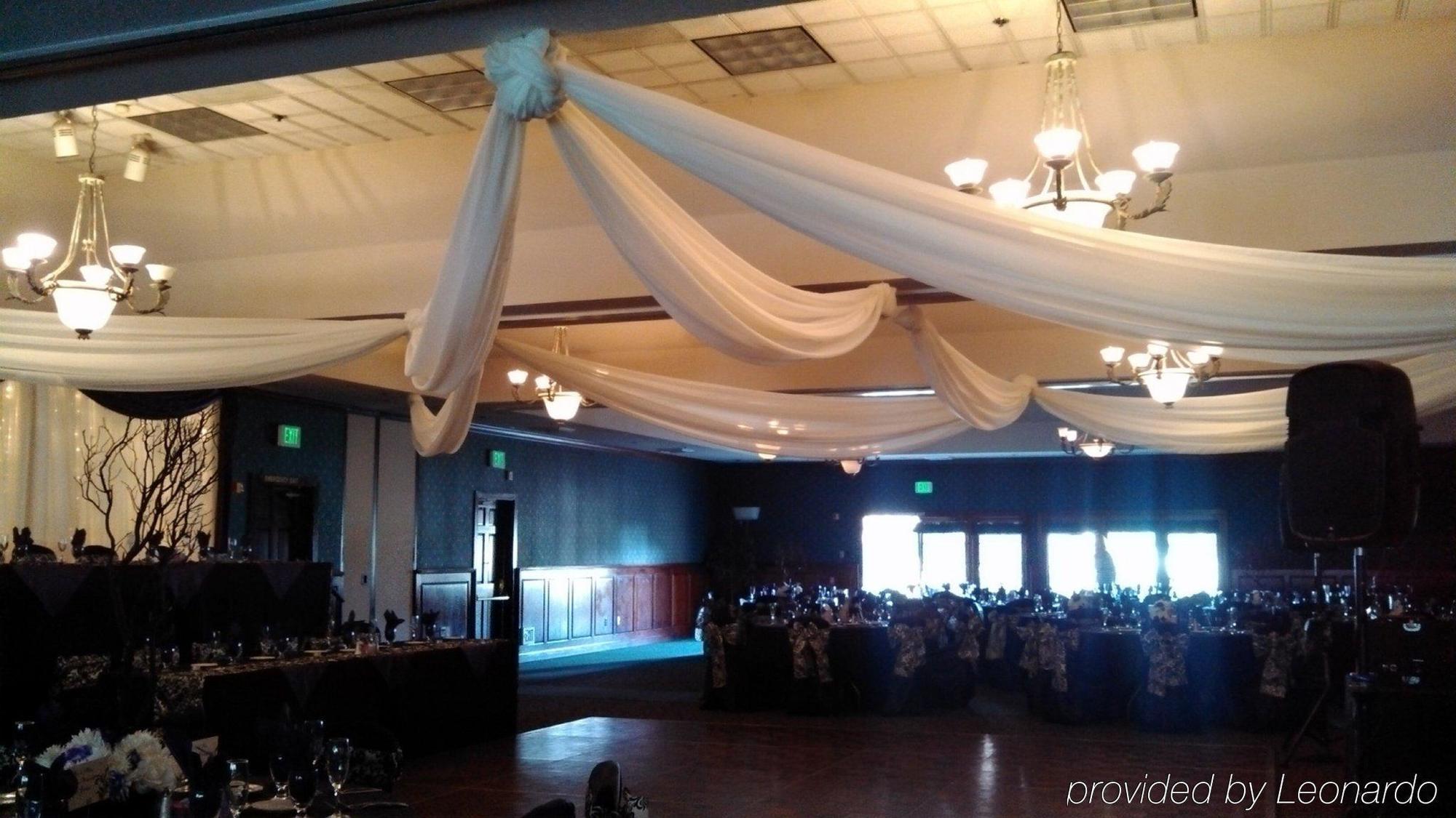 Holiday Inn Selma - Swancourt Екстериор снимка