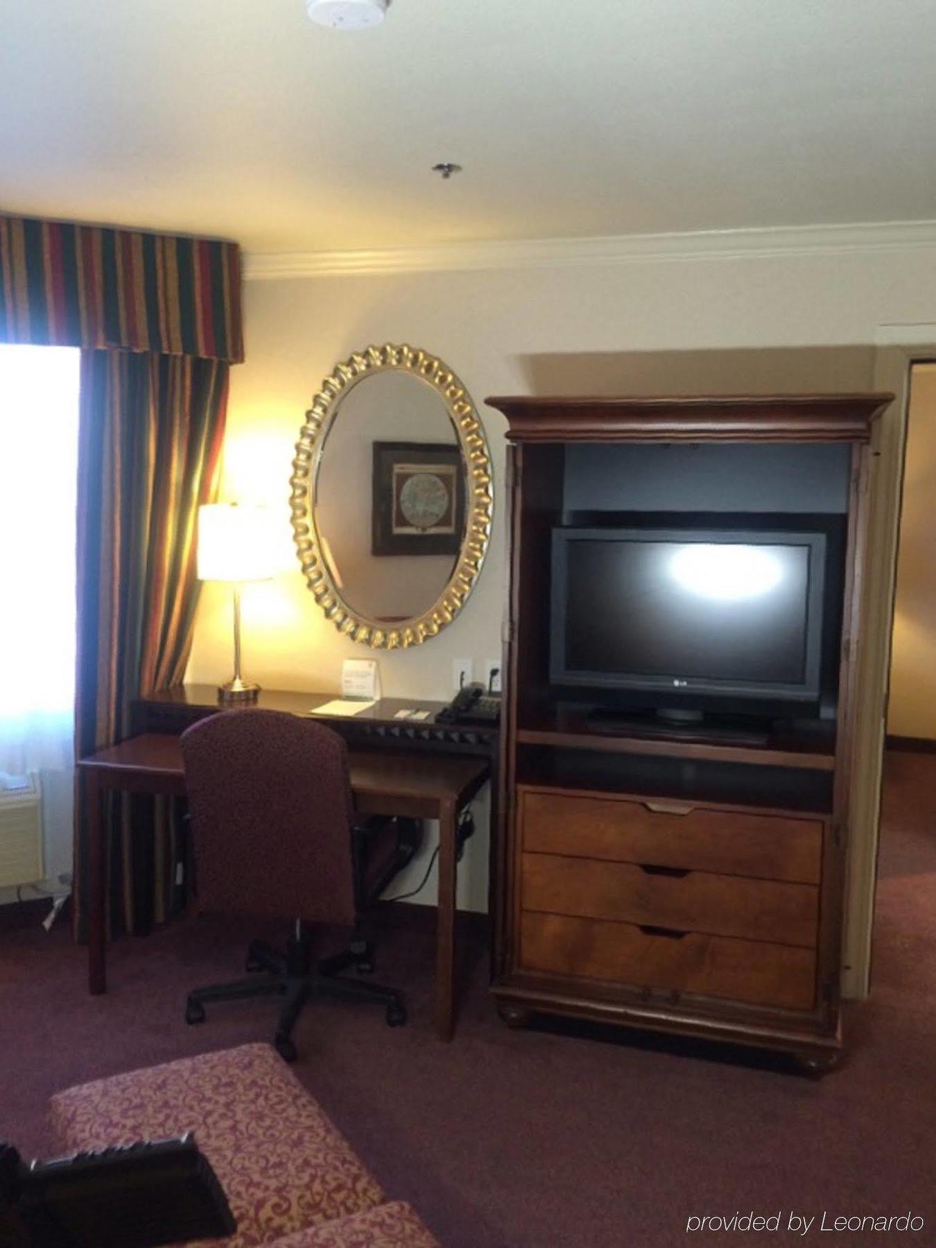 Holiday Inn Selma - Swancourt Екстериор снимка