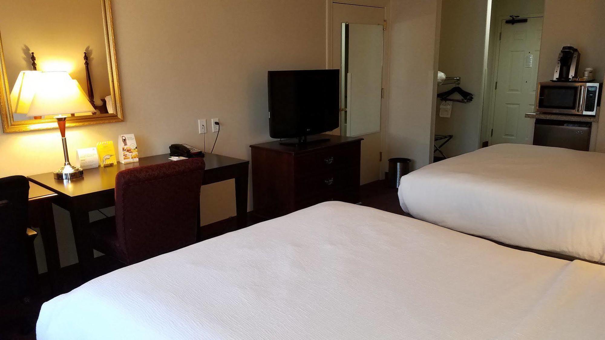 Holiday Inn Selma - Swancourt Екстериор снимка