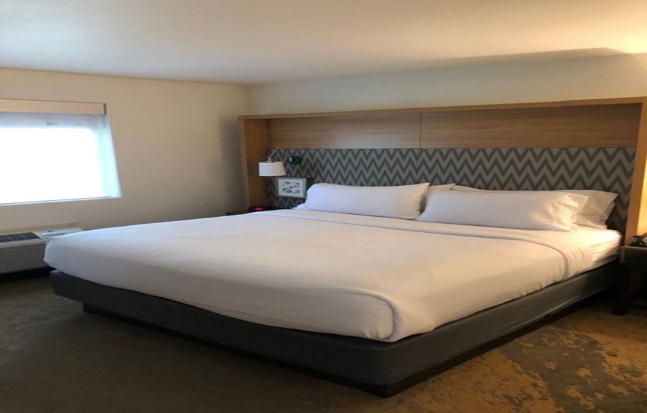 Holiday Inn Selma - Swancourt Екстериор снимка